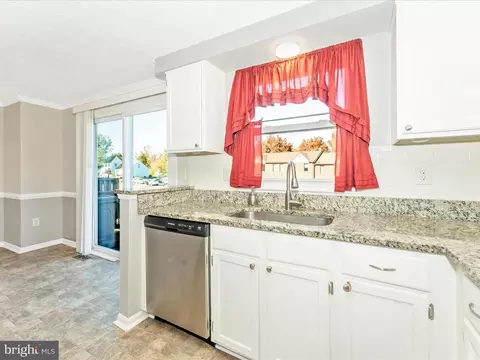 Kitchen - 1376 David Ln, Frederick, MD 21703 photo 4 of 5