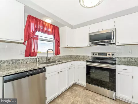 Kitchen - 1376 David Ln, Frederick, MD 21703 photo 3 of 5