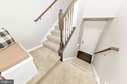 6008 Leben Dr, Frederick, MD 21703 photo 2