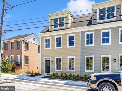 Exterior - 252 S A S Carroll St, Frederick, MD 21701 photo 10 of 14