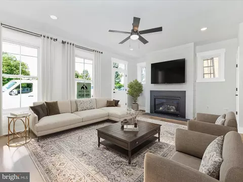 Living - 252 S A S Carroll St, Frederick, MD 21701 photo 1 of 8