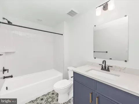 Bath - 252 S A S Carroll St, Frederick, MD 21701 photo 2 of 6