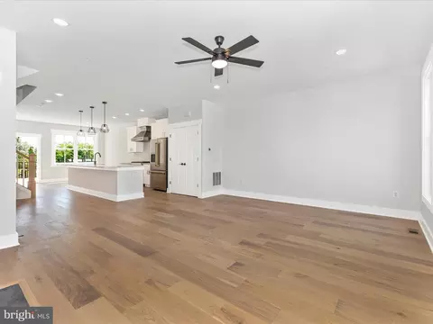 Living - 252 S A S Carroll St, Frederick, MD 21701 photo 3 of 8