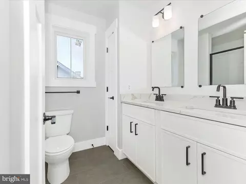 Bath - 252 S A S Carroll St, Frederick, MD 21701 photo 3 of 6