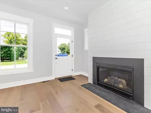 Living - 252 S A S Carroll St, Frederick, MD 21701 photo 6 of 8