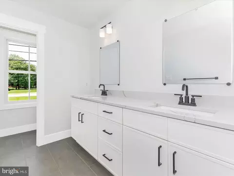 Bath - 252 S A S Carroll St, Frederick, MD 21701 photo 5 of 6