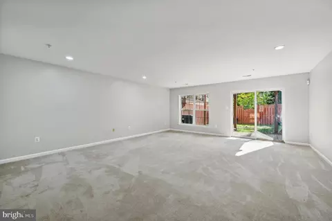 Living - 2568 Carrington Way, Frederick, MD 21702 photo 4 of 7