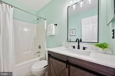 Bath - 2568 Carrington Way, Frederick, MD 21702 photo 2 of 5