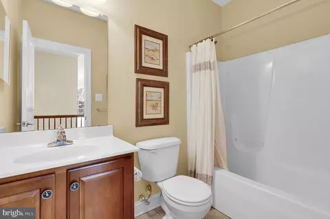 Bath - 2426 Longfellow Ct, Frederick, MD 21702 photo 4 of 5