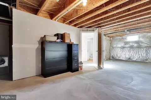 Entry Way - 2426 Longfellow Ct, Frederick, MD 21702 photo 5 of 5