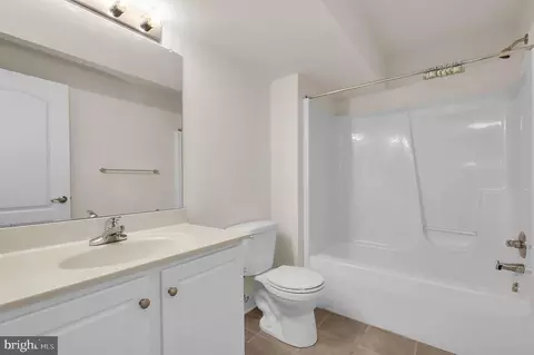 Bath - 2426 Longfellow Ct, Frederick, MD 21702 photo 5 of 5
