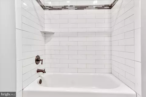 Bath - 200 Fifth St, Frederick, MD 21701 photo 3 of 3