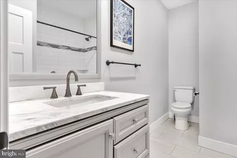 Bath - 200 Fifth St, Frederick, MD 21701 photo 2 of 3
