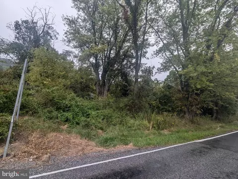 17647 Sunshine Trl, Sabillasville, MD 21780
