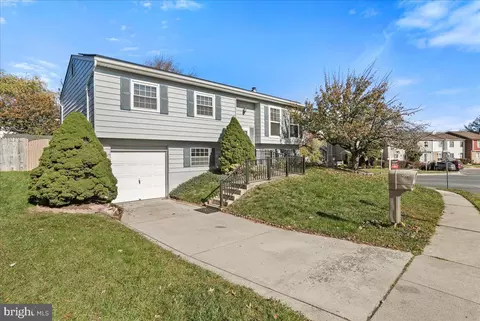 1300 Appletree Ct, Frederick, MD 21703 photo 2
