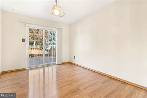 1300 Appletree Ct, Frederick, MD 21703 photo 8