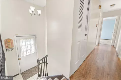 1300 Appletree Ct, Frederick, MD 21703 photo 4