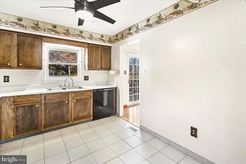 1300 Appletree Ct, Frederick, MD 21703 photo 12