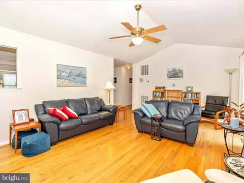 238 Bishops Glen Dr, Frederick, MD 21702 photo 10