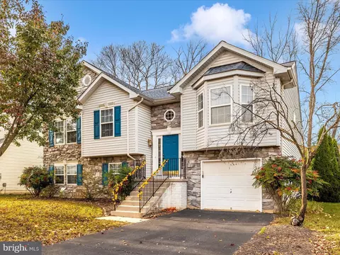 238 Bishops Glen Dr, Frederick, MD 21702