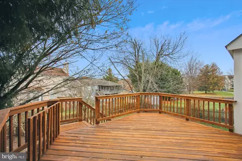 Exterior - 6391 Devonshire Ln, Frederick, MD 21703 photo 17 of 28
