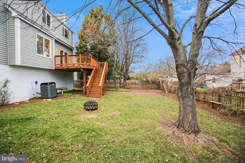 Exterior - 6391 Devonshire Ln, Frederick, MD 21703 photo 10 of 28