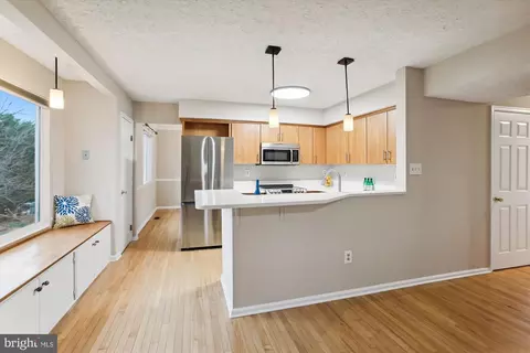 Kitchen - 6391 Devonshire Ln, Frederick, MD 21703 photo 6 of 7