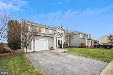Exterior - 6391 Devonshire Ln, Frederick, MD 21703 photo 12 of 28