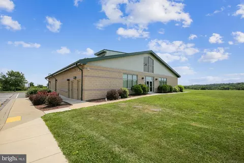 Exterior - 6391 Devonshire Ln, Frederick, MD 21703 photo 21 of 28