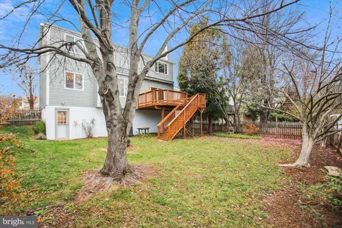 Exterior - 6391 Devonshire Ln, Frederick, MD 21703 photo 15 of 28