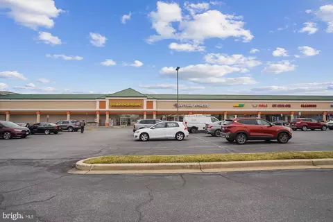 Exterior - 6391 Devonshire Ln, Frederick, MD 21703 photo 27 of 28
