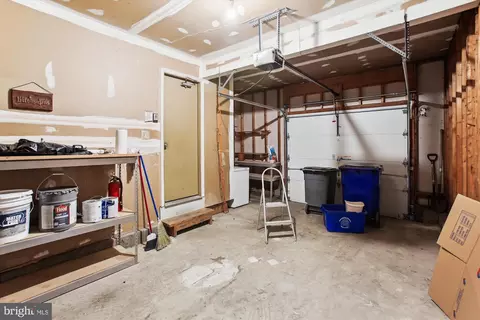 Entry Way - 6391 Devonshire Ln, Frederick, MD 21703 photo 5 of 5