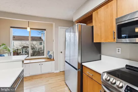 Kitchen - 6391 Devonshire Ln, Frederick, MD 21703 photo 4 of 7