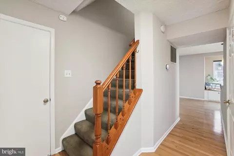 Entry Way - 6391 Devonshire Ln, Frederick, MD 21703 photo 2 of 5