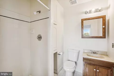 Bath - 231 E 5th St, Frederick, MD 21701 photo 2 of 2