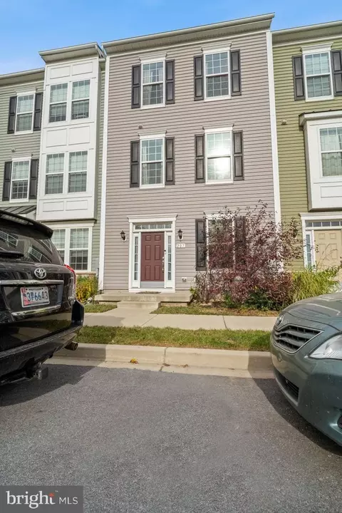 207 Spring Bank Ave, Frederick, MD 21701 photo 2