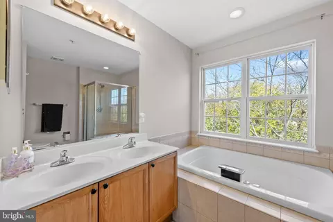 125 Fieldstone Ct, Frederick, MD 21702 photo 12