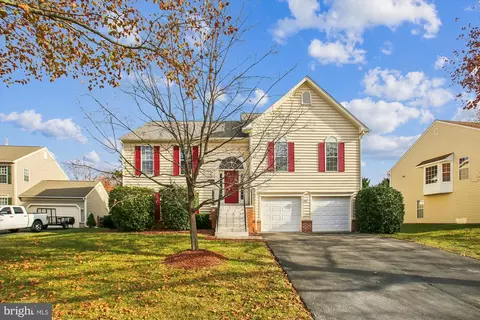 1031 Dulaney Mill Dr, Frederick, MD 21702