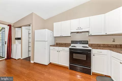 832 Chadwick Cir, Frederick, MD 21701 photo 9