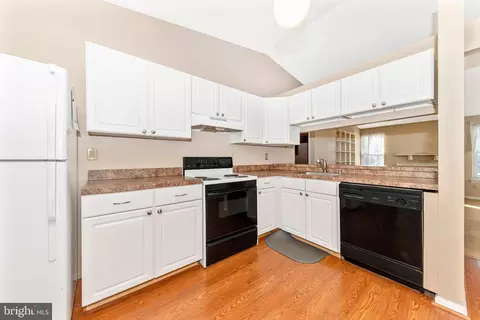 832 Chadwick Cir, Frederick, MD 21701 photo 8