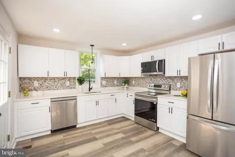 227 Center St, Frederick, MD 21701 photo 1
