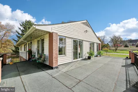 Exterior - 6442 Sunset Dr, Frederick, MD 21702 photo 6 of 16