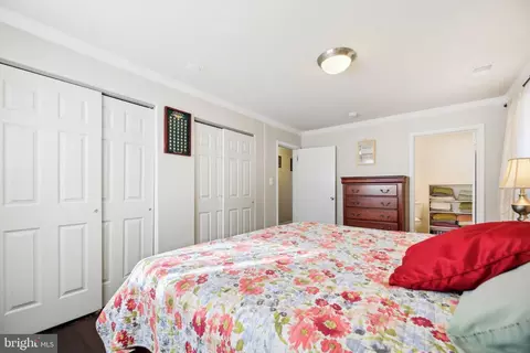 Bedroom - 6442 Sunset Dr, Frederick, MD 21702 photo 2 of 6