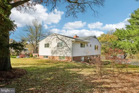 Exterior - 6442 Sunset Dr, Frederick, MD 21702 photo 5 of 16