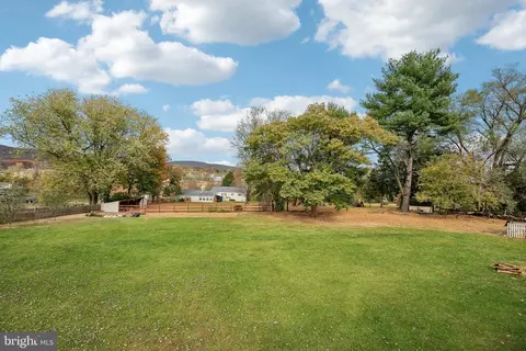 Exterior - 6442 Sunset Dr, Frederick, MD 21702 photo 15 of 16