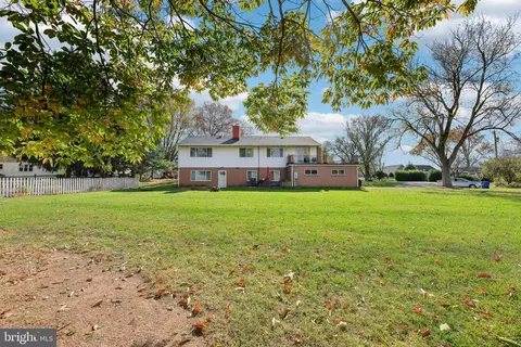 Exterior - 6442 Sunset Dr, Frederick, MD 21702 photo 10 of 16