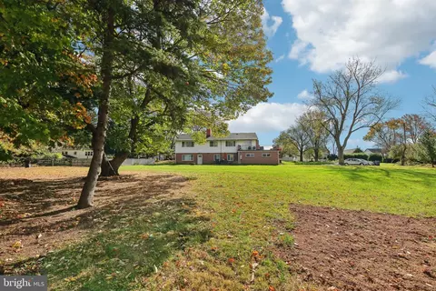 Exterior - 6442 Sunset Dr, Frederick, MD 21702 photo 8 of 16
