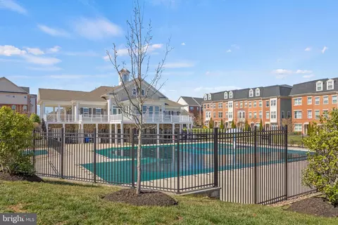 Exterior - 7133 Macon St, Frederick, MD 21703 photo 4 of 6