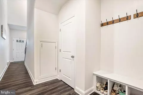 Entry Way - 7133 Macon St, Frederick, MD 21703 photo 3 of 17