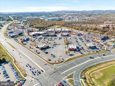 View/Area - 7133 Macon St, Frederick, MD 21703 photo 4 of 5